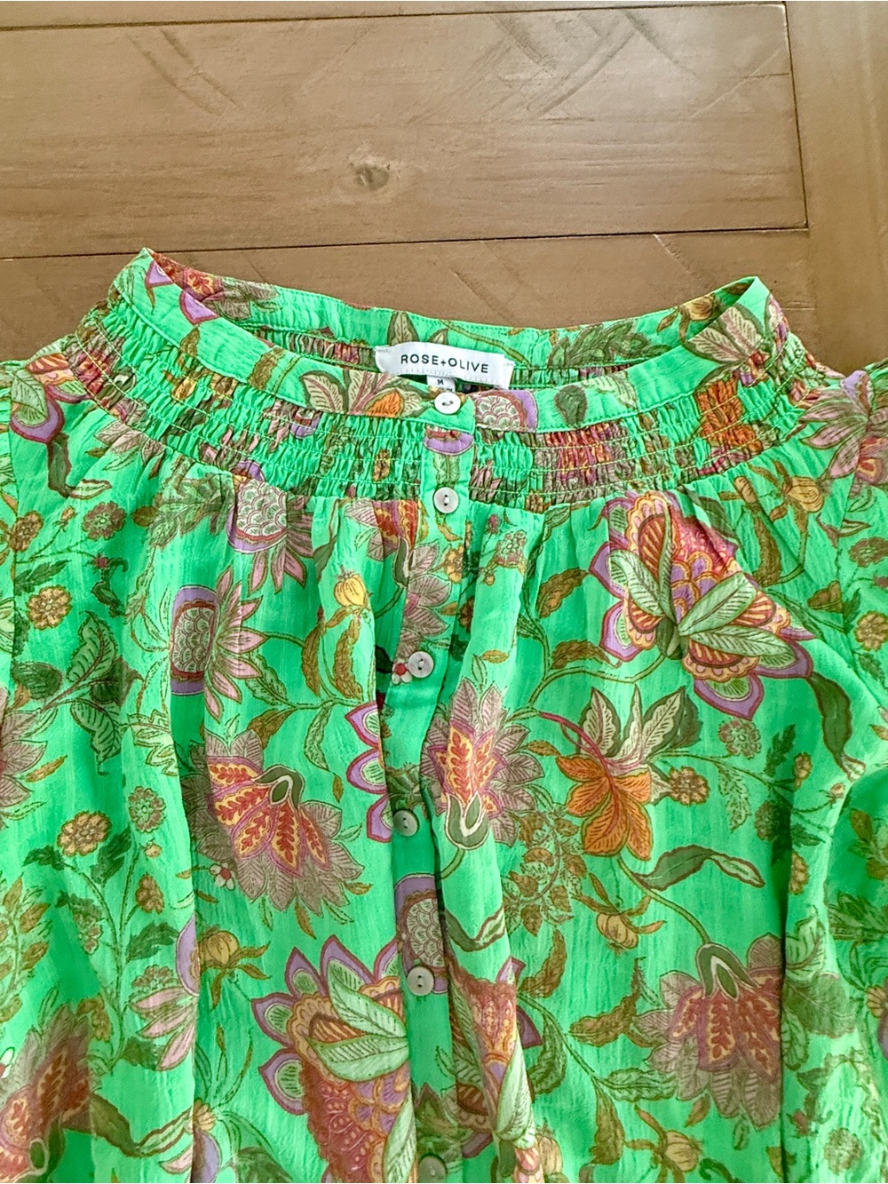 Rose & Olive Bright Green Floral Button-Up Peasant Blouse size Med - Picture 2 of 6